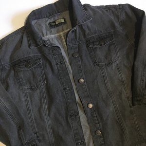 XL Suzanne Betro black jean jacket